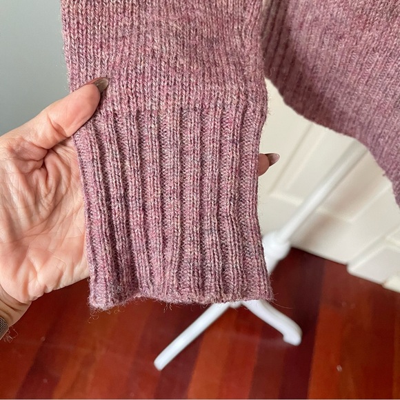 Frye 100% Shetland Wool Crew Neck Sweater Small Pink Cozy Natural Fabric Winter - Picture 4 of 8